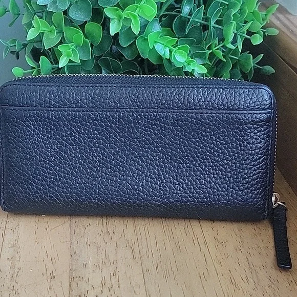Fossil and Kate Spade Wallet Bundle - Picture 9 of 16